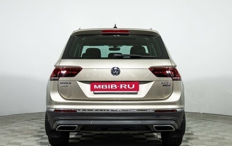 Volkswagen Tiguan II, 2017 год, 2 990 000 рублей, 6 фотография