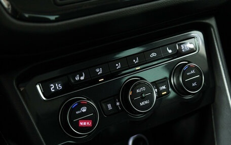 Volkswagen Tiguan II, 2017 год, 2 990 000 рублей, 21 фотография