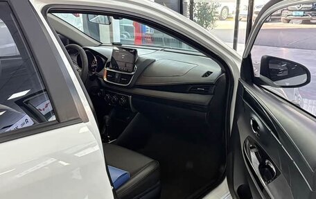 Toyota Yaris XP150 рестайлинг, 2022 год, 1 245 004 рублей, 7 фотография