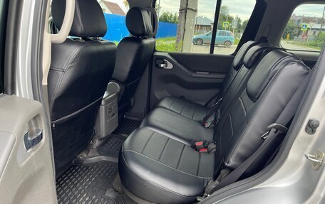 Nissan Pathfinder, 2012 год, 1 750 000 рублей, 12 фотография