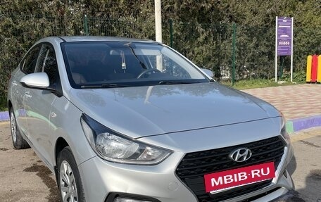 Hyundai Solaris II рестайлинг, 2019 год, 1 400 000 рублей, 2 фотография