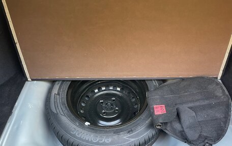 Hyundai Solaris II рестайлинг, 2019 год, 1 400 000 рублей, 11 фотография