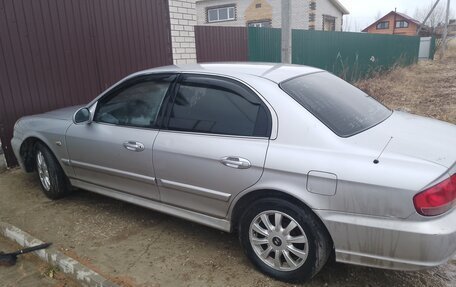 Hyundai Sonata IV рестайлинг, 2005 год, 299 000 рублей, 1 фотография