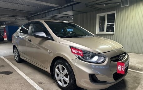 Hyundai Solaris II рестайлинг, 2013 год, 950 000 рублей, 3 фотография