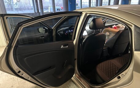 Hyundai Solaris II рестайлинг, 2013 год, 950 000 рублей, 20 фотография