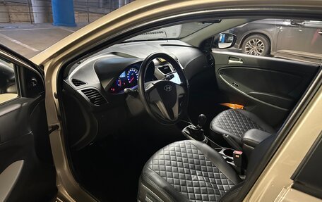 Hyundai Solaris II рестайлинг, 2013 год, 950 000 рублей, 15 фотография