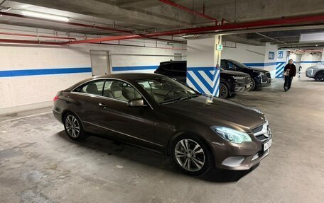 Mercedes-Benz E-Класс, 2013 год, 2 100 000 рублей, 1 фотография