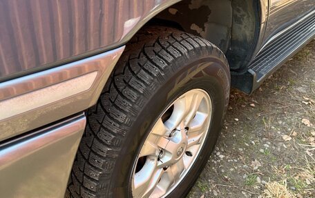 Toyota Land Cruiser 100 рестайлинг 2, 2006 год, 2 000 000 рублей, 16 фотография