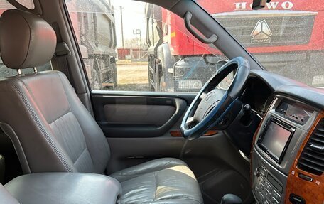 Toyota Land Cruiser 100 рестайлинг 2, 2006 год, 2 000 000 рублей, 14 фотография