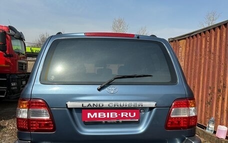 Toyota Land Cruiser 100 рестайлинг 2, 2006 год, 2 000 000 рублей, 11 фотография