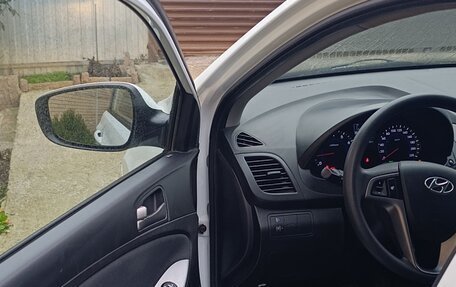 Hyundai Solaris II рестайлинг, 2016 год, 870 000 рублей, 8 фотография
