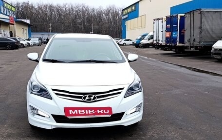 Hyundai Solaris II рестайлинг, 2016 год, 870 000 рублей, 2 фотография