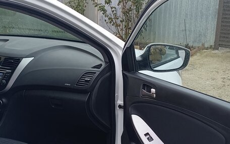 Hyundai Solaris II рестайлинг, 2016 год, 870 000 рублей, 14 фотография