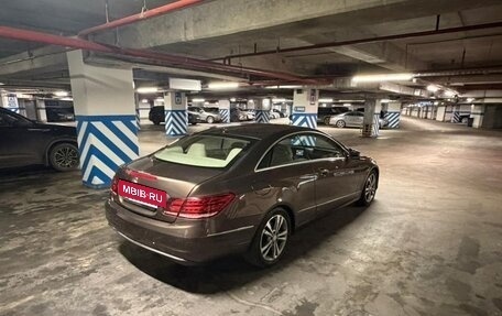 Mercedes-Benz E-Класс, 2013 год, 2 100 000 рублей, 9 фотография