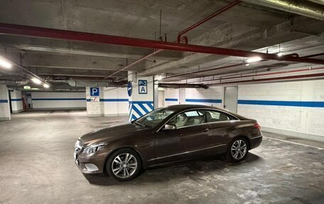 Mercedes-Benz E-Класс, 2013 год, 2 100 000 рублей, 15 фотография