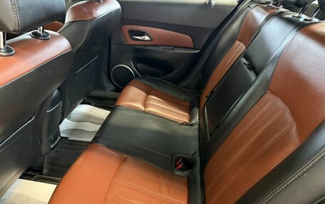 Chevrolet Cruze II, 2011 год, 690 000 рублей, 8 фотография