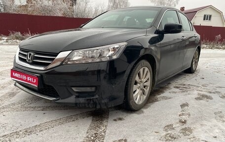 Honda Accord IX рестайлинг, 2013 год, 1 580 000 рублей, 1 фотография