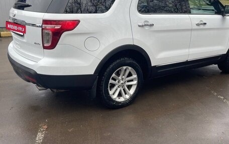 Ford Explorer VI, 2014 год, 1 950 000 рублей, 2 фотография