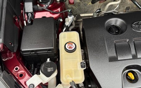 Toyota RAV4, 2018 год, 2 250 000 рублей, 10 фотография