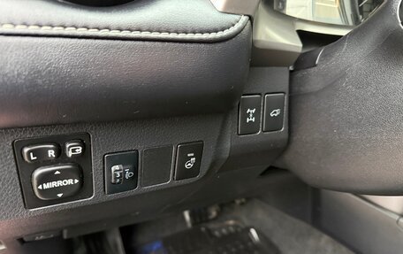 Toyota RAV4, 2018 год, 2 250 000 рублей, 13 фотография