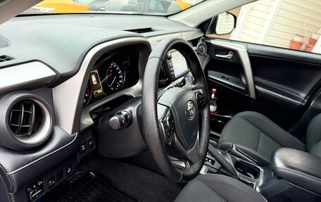 Toyota RAV4, 2018 год, 2 250 000 рублей, 23 фотография