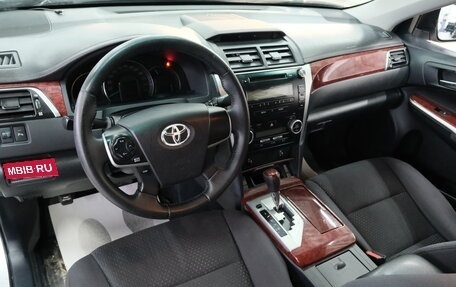 Toyota Camry, 2012 год, 1 559 000 рублей, 10 фотография
