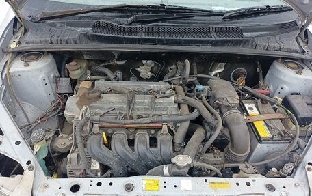 Toyota Platz, 2000 год, 550 000 рублей, 6 фотография