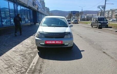 Toyota Platz, 2000 год, 550 000 рублей, 4 фотография