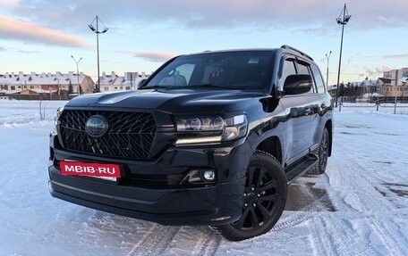 Toyota Land Cruiser 200, 2018 год, 9 000 000 рублей, 4 фотография