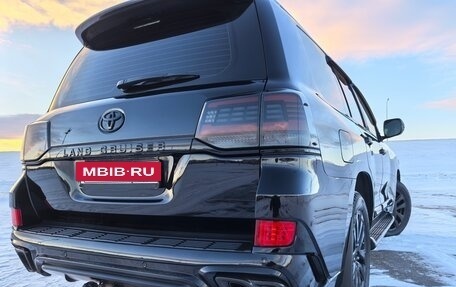 Toyota Land Cruiser 200, 2018 год, 9 000 000 рублей, 12 фотография