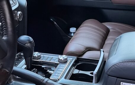 Toyota Land Cruiser 200, 2018 год, 9 000 000 рублей, 19 фотография