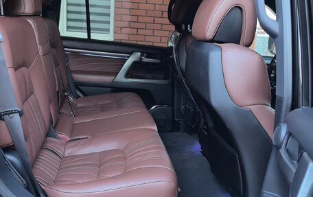 Toyota Land Cruiser 200, 2018 год, 9 000 000 рублей, 23 фотография