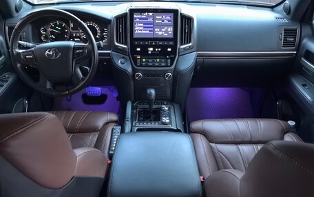 Toyota Land Cruiser 200, 2018 год, 9 000 000 рублей, 26 фотография