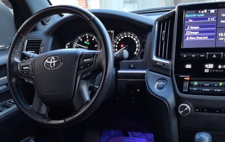 Toyota Land Cruiser 200, 2018 год, 9 000 000 рублей, 27 фотография