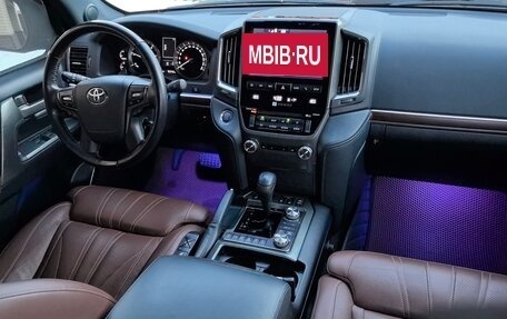 Toyota Land Cruiser 200, 2018 год, 9 000 000 рублей, 28 фотография