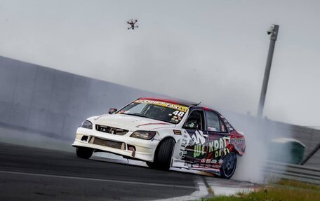 Toyota Altezza, 1999 год, 1 750 000 рублей, 6 фотография