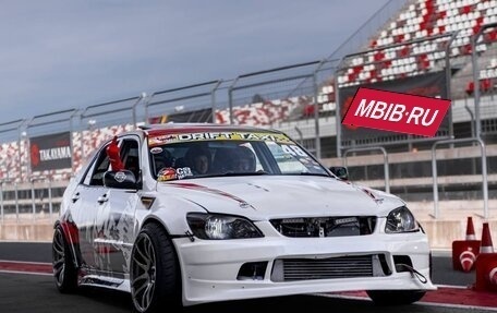 Toyota Altezza, 1999 год, 1 750 000 рублей, 10 фотография