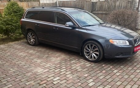 Volvo V70 III рестайлинг, 2008 год, 1 200 000 рублей, 1 фотография