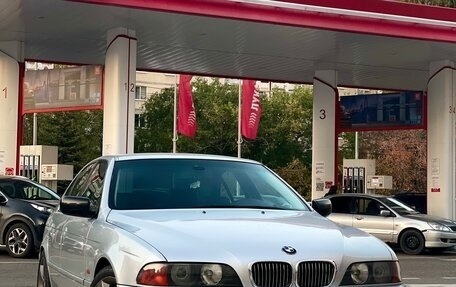 BMW 5 серия, 2001 год, 800 000 рублей, 1 фотография