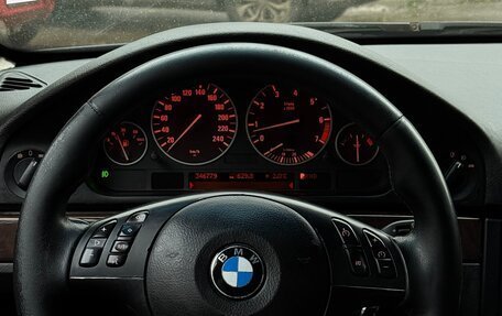 BMW 5 серия, 2003 год, 675 000 рублей, 13 фотография