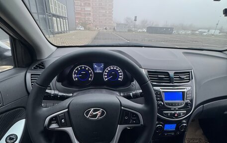 Hyundai Solaris II рестайлинг, 2013 год, 635 000 рублей, 2 фотография