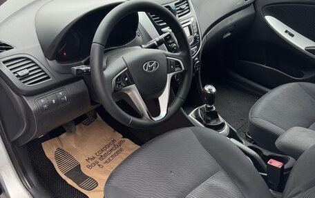 Hyundai Solaris II рестайлинг, 2013 год, 635 000 рублей, 9 фотография