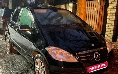 Mercedes-Benz A-Класс, 2012 год, 630 000 рублей, 6 фотография