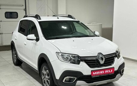 Renault Sandero II рестайлинг, 2019 год, 1 329 900 рублей, 1 фотография