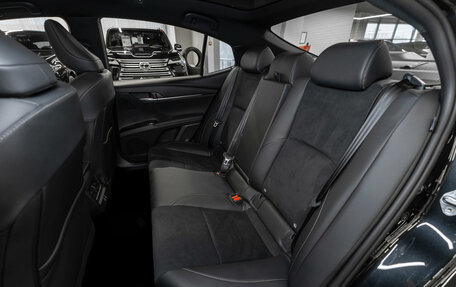 Toyota Camry, 2025 год, 4 650 000 рублей, 13 фотография