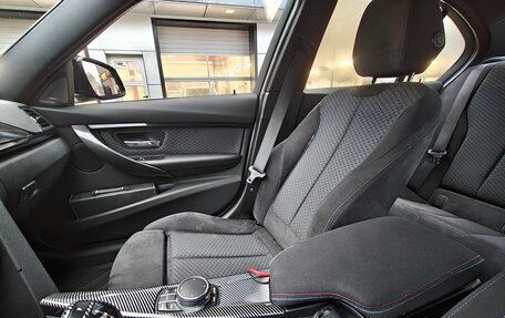 BMW 3 серия, 2017 год, 2 900 000 рублей, 15 фотография