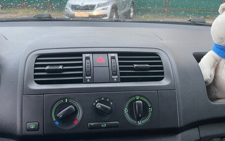 Skoda Fabia II, 2013 год, 600 000 рублей, 14 фотография