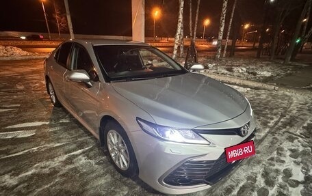 Toyota Camry, 2022 год, 3 400 000 рублей, 11 фотография