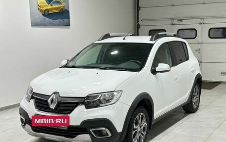 Renault Sandero II рестайлинг, 2019 год, 1 329 900 рублей, 2 фотография
