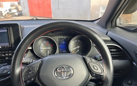 Toyota C-HR I рестайлинг, 2019 год, 1 760 000 рублей, 5 фотография